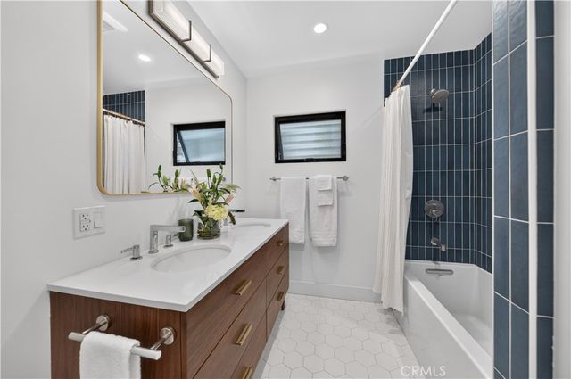 5725 E Ocean, Long Beach, CA 90803