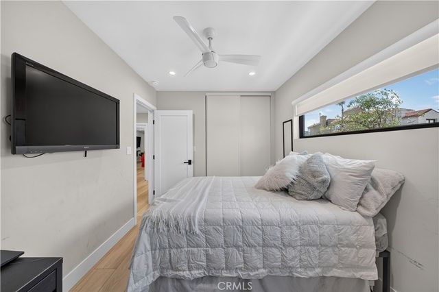 5725 E Ocean, Long Beach, CA 90803