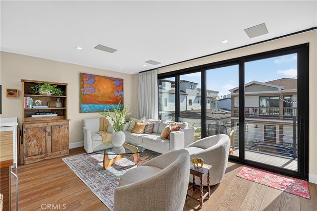 5725 E Ocean, Long Beach, CA 90803