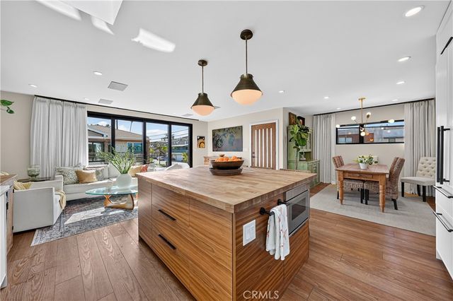 5725 E Ocean, Long Beach, CA 90803