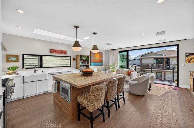 5725 E Ocean, Long Beach, CA 90803
