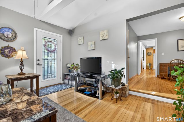 37 Dunbar Road, Milford, CT 06460