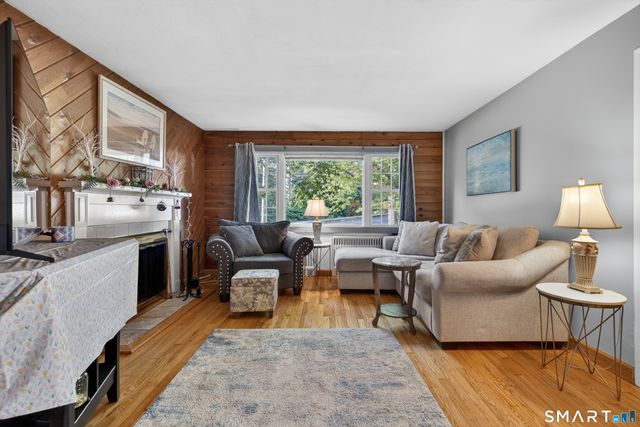 37 Dunbar Road, Milford, CT 06460