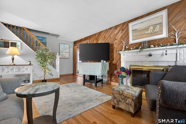 37 Dunbar Road, Milford, CT 06460