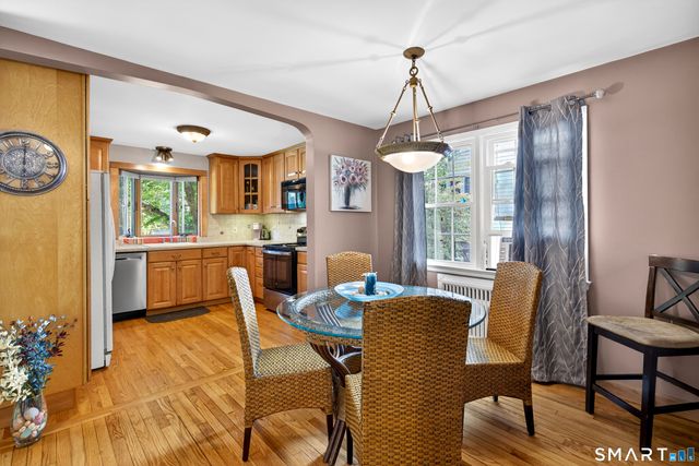 37 Dunbar Road, Milford, CT 06460