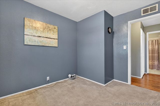 320 SE Greystone Avenue, Bartlesville, OK 74006