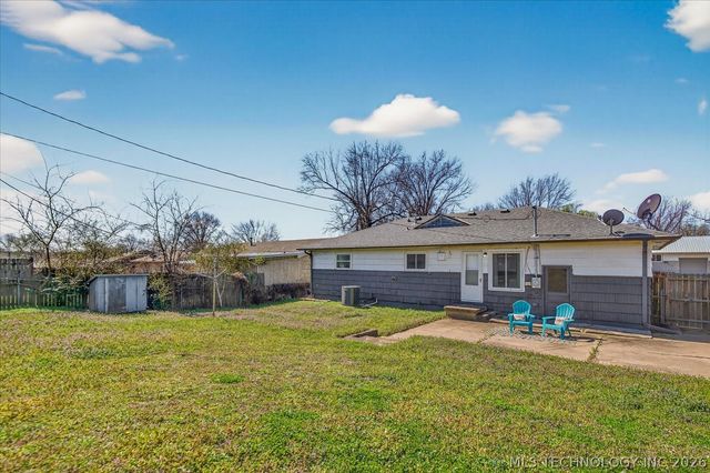 320 SE Greystone Avenue, Bartlesville, OK 74006