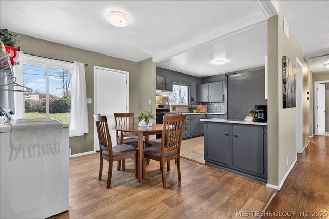 320 SE Greystone Avenue, Bartlesville, OK 74006