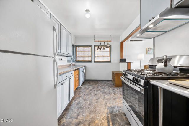 11060 Plainview Avenue, Los Angeles, CA 91042