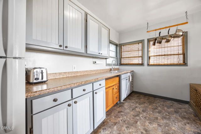 11060 Plainview Avenue, Los Angeles, CA 91042