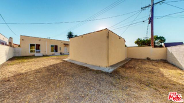 2059 W 83rd Street, Los Angeles, CA 90047