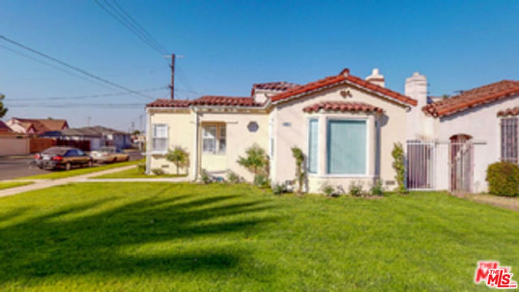 2059 W 83rd Street, Los Angeles, CA 90047