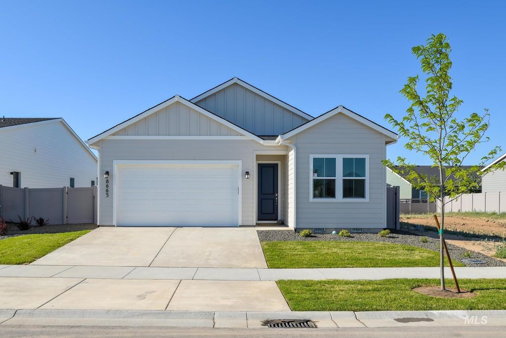 8665 W Stillmore St, Star, ID 83669