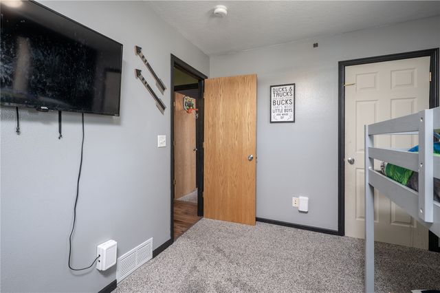 1675 9th Street NW, Cedar Rapids, IA 52405