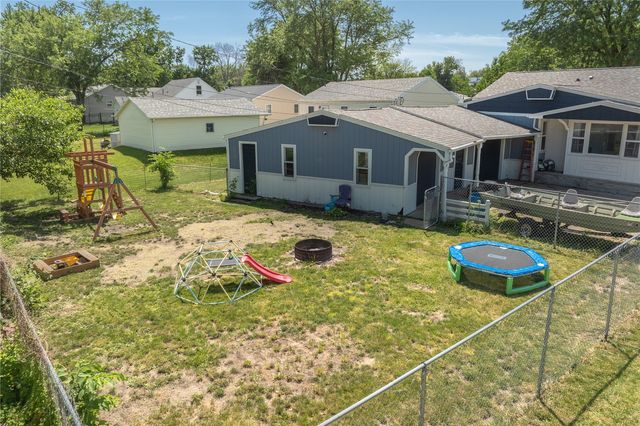 1675 9th Street NW, Cedar Rapids, IA 52405
