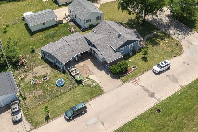 1675 9th Street NW, Cedar Rapids, IA 52405