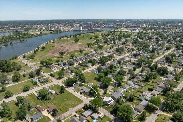 1675 9th Street NW, Cedar Rapids, IA 52405