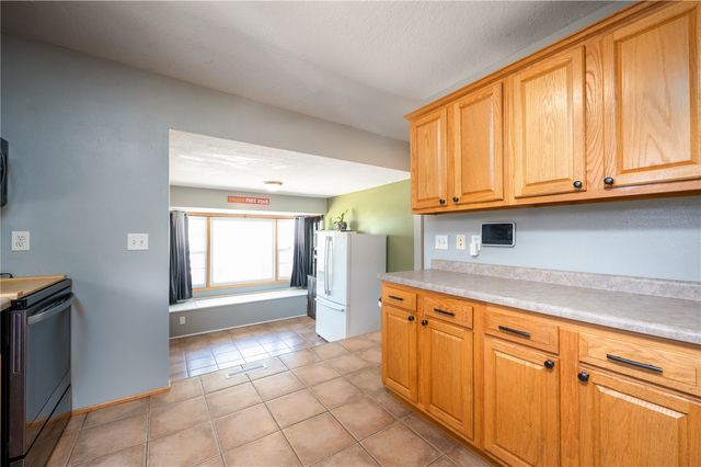1675 9th Street NW, Cedar Rapids, IA 52405