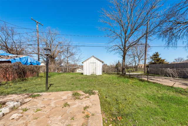 609 E Morton Street, Denison, TX 75021