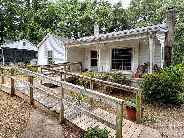 406 Circle Drive W, Shelby, NC 28150
