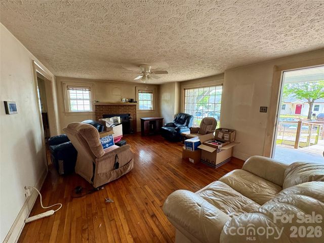 406 Circle Drive W, Shelby, NC 28150