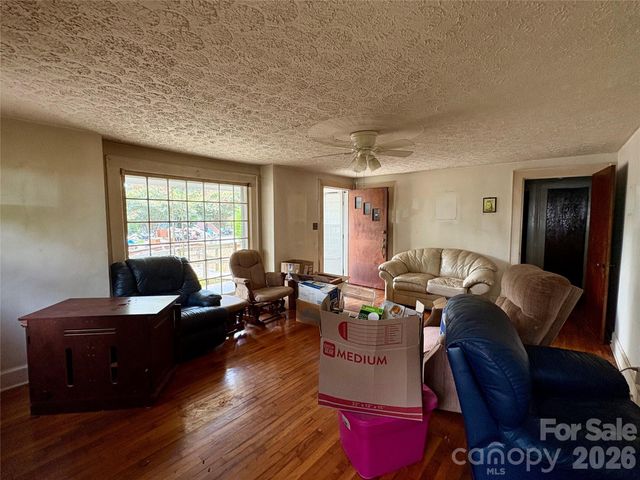 406 Circle Drive W, Shelby, NC 28150