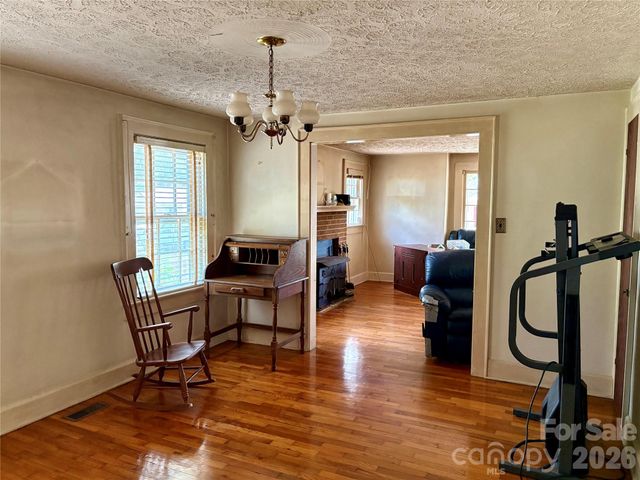 406 Circle Drive W, Shelby, NC 28150