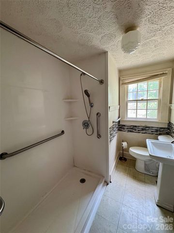 406 Circle Drive W, Shelby, NC 28150