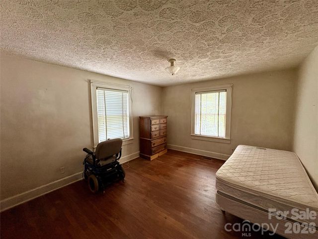 406 Circle Drive W, Shelby, NC 28150