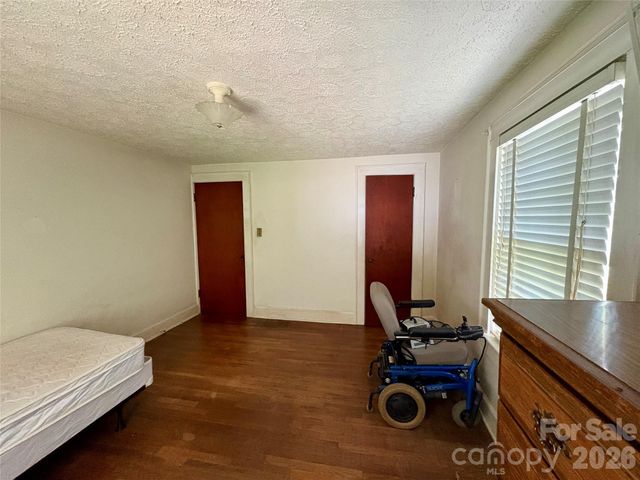 406 Circle Drive W, Shelby, NC 28150
