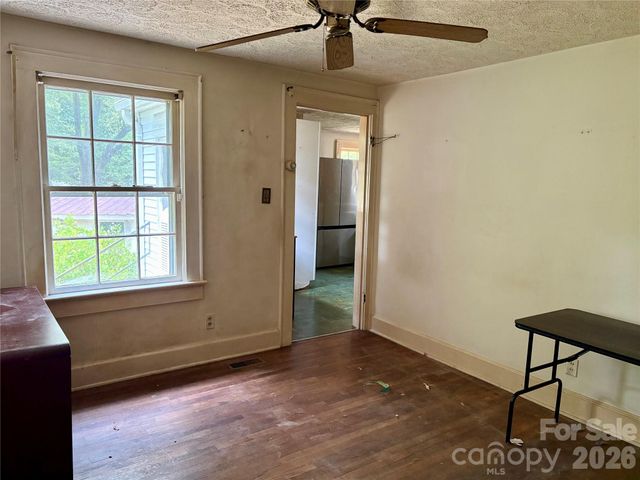 406 Circle Drive W, Shelby, NC 28150