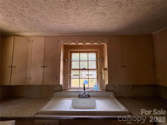 406 Circle Drive W, Shelby, NC 28150