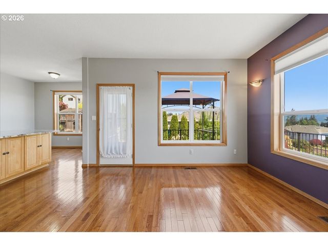 1615 7TH St, Columbia City, OR 97018