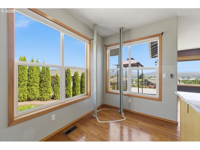 1615 7TH St, Columbia City, OR 97018