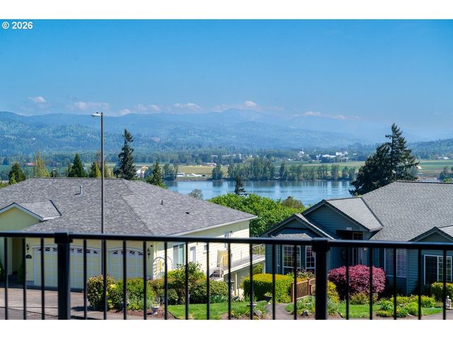 1615 7TH St, Columbia City, OR 97018