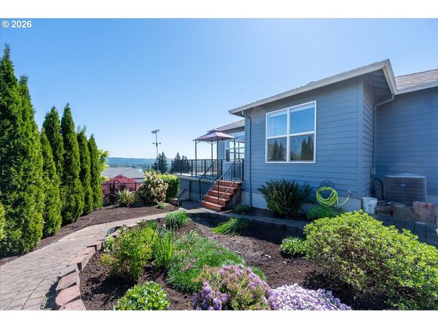 1615 7TH St, Columbia City, OR 97018