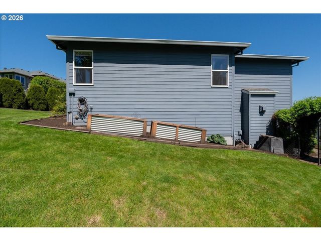 1615 7TH St, Columbia City, OR 97018