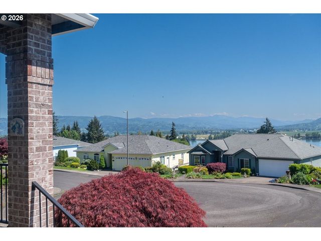1615 7TH St, Columbia City, OR 97018
