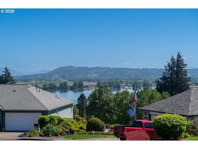 1615 7TH St, Columbia City, OR 97018