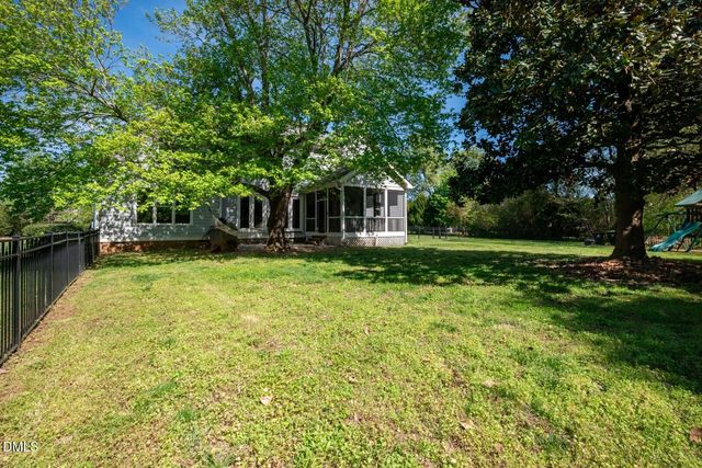 693 Hawthorne Place, Creedmoor, NC 27522