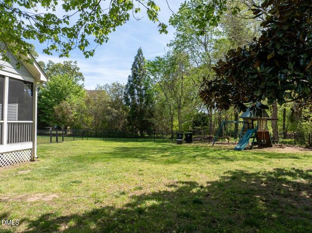 693 Hawthorne Place, Creedmoor, NC 27522