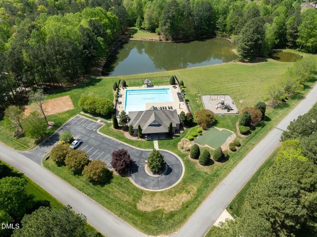 693 Hawthorne Place, Creedmoor, NC 27522