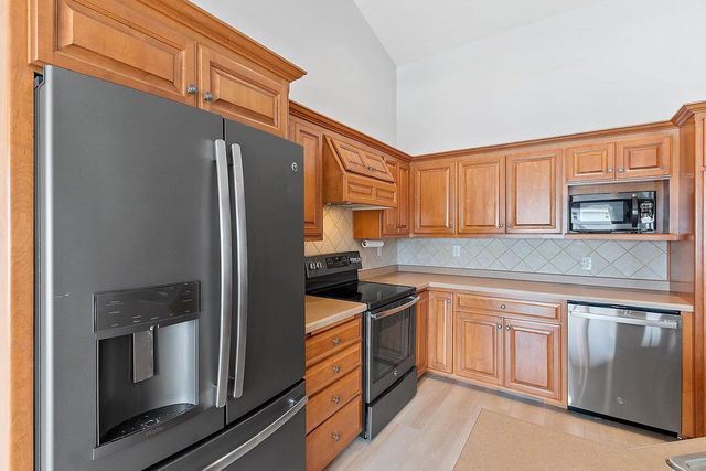 3950 AGATHA CHRISTIE AVENUE, De Pere, WI 54115