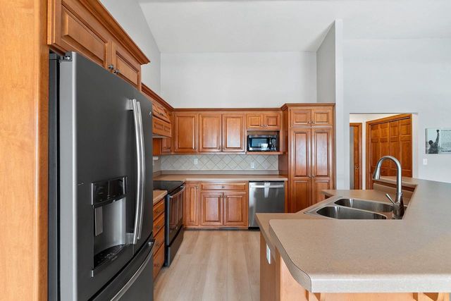 3950 AGATHA CHRISTIE AVENUE, De Pere, WI 54115