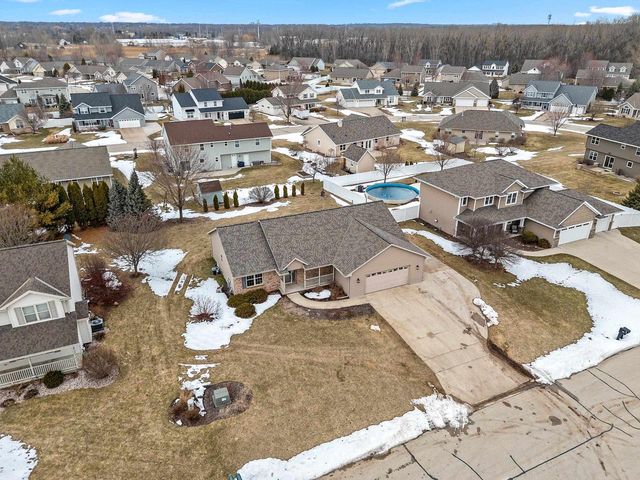 3950 AGATHA CHRISTIE AVENUE, De Pere, WI 54115