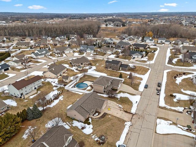3950 AGATHA CHRISTIE AVENUE, De Pere, WI 54115