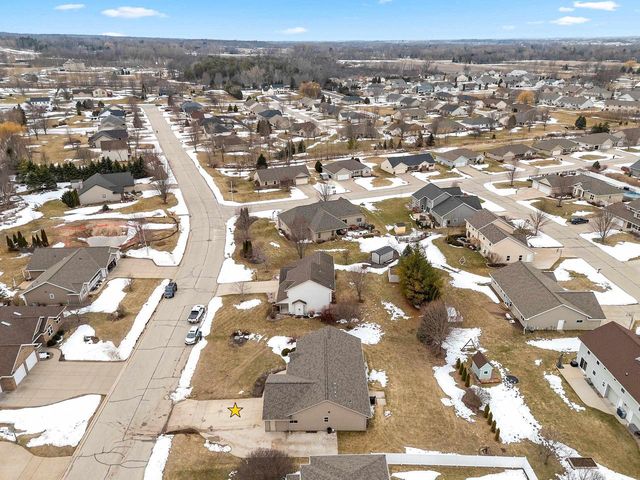 3950 AGATHA CHRISTIE AVENUE, De Pere, WI 54115