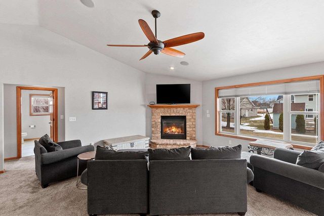 3950 AGATHA CHRISTIE AVENUE, De Pere, WI 54115