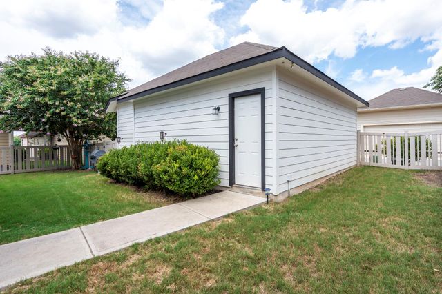2037 Herzog BLVD, Kyle, TX 78640