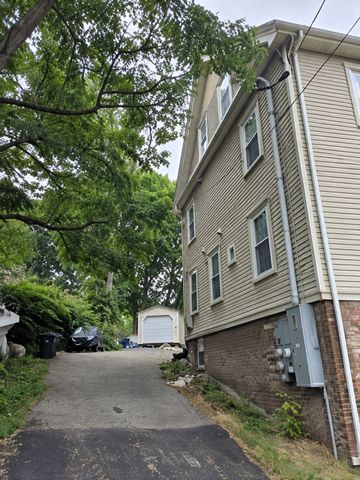 2 Shawmut Ave 2, Marlborough, MA 01752